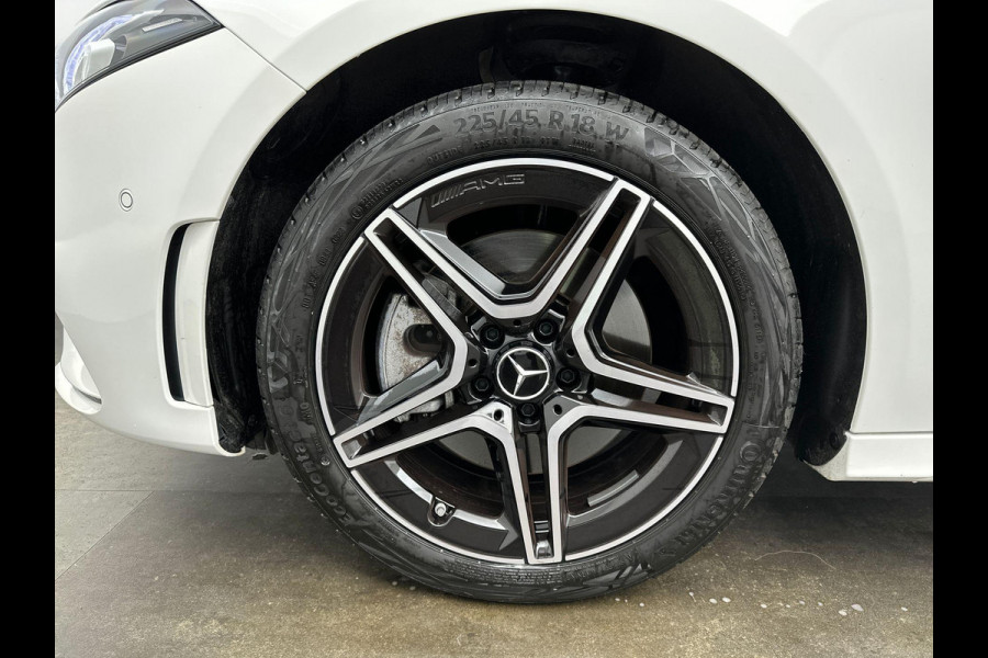 Mercedes-Benz A-Klasse 250 e AMG Pano Sfeer Camera Night Pakket