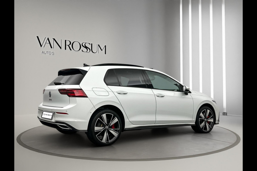 Volkswagen Golf 1.4 eHybrid GTE | Panoramadak | IQ | Sfeerverlichting |  LED Pakket | Head up |