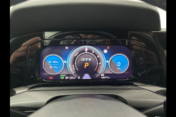Volkswagen Golf 1.4 eHybrid GTE | Panoramadak | IQ | Sfeerverlichting |  LED Pakket | Head up |
