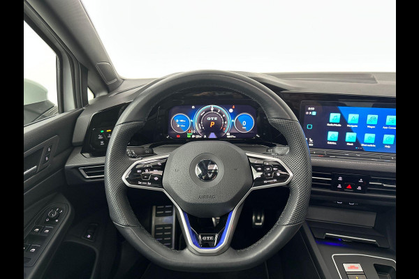 Volkswagen Golf 1.4 eHybrid GTE | Panoramadak | IQ | Sfeerverlichting |  LED Pakket | Head up |