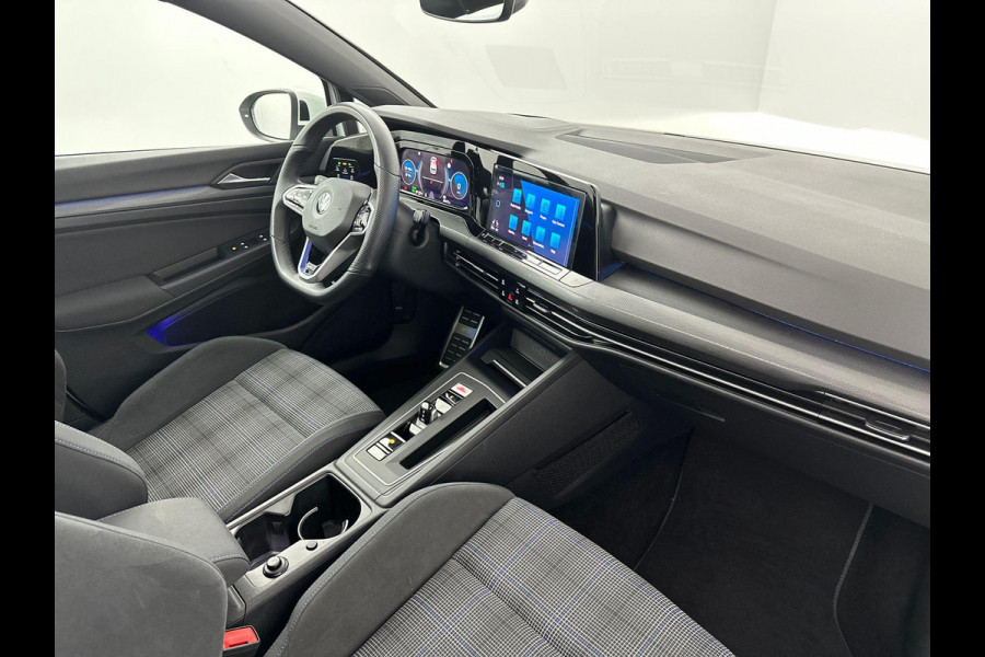 Volkswagen Golf 1.4 eHybrid GTE | Panoramadak | IQ | Sfeerverlichting |  LED Pakket | Head up |