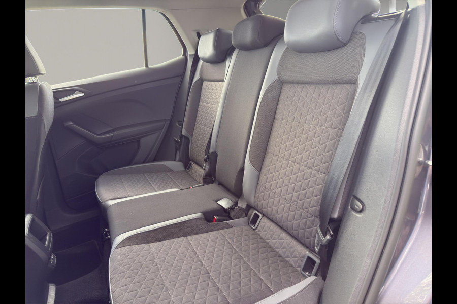 Volkswagen T-Cross 1.0 TSI 81kW Style | Stoelverwarming | Digitaal dashboard | Camera & Parkeersensors |