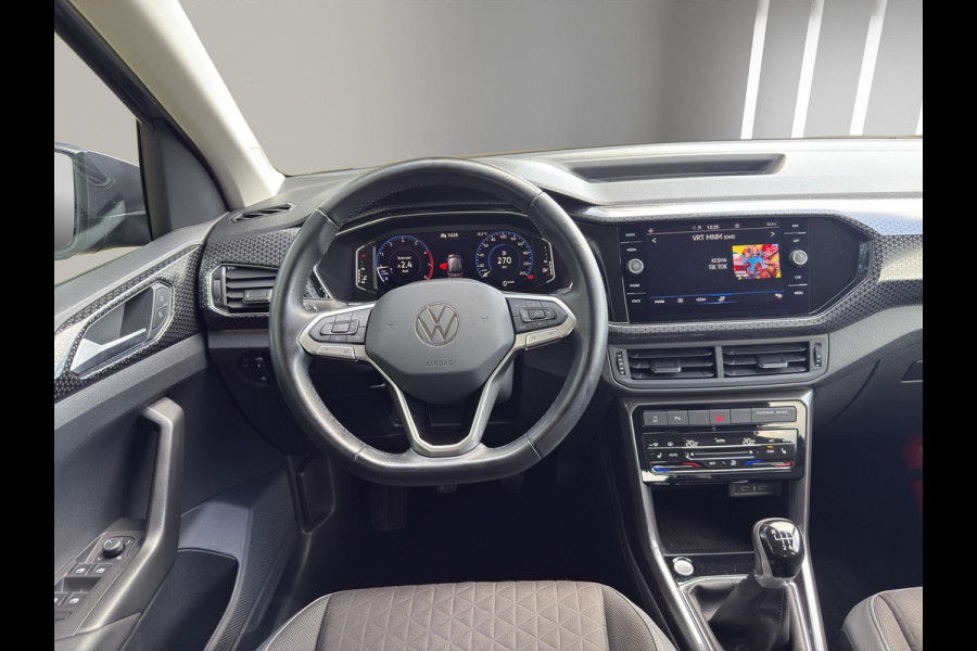 Volkswagen T-Cross 1.0 TSI 81kW Style | Stoelverwarming | Digitaal dashboard | Camera & Parkeersensors |