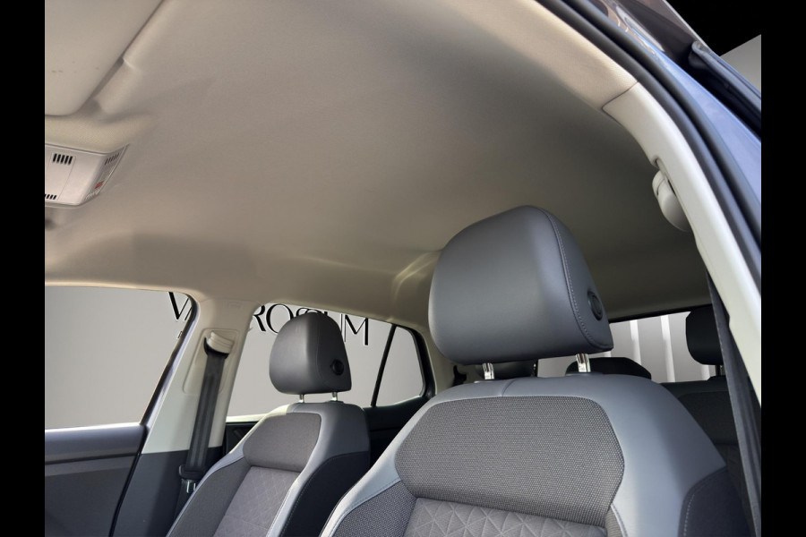 Volkswagen T-Cross 1.0 TSI 81kW Style | Stoelverwarming | Digitaal dashboard | Camera & Parkeersensors |