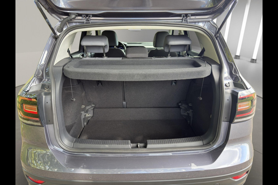 Volkswagen T-Cross 1.0 TSI 81kW Style | Stoelverwarming | Digitaal dashboard | Camera & Parkeersensors |