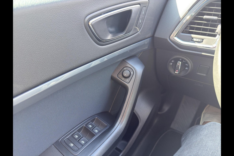 Seat Ateca 1.0 TSI Style | Navigatie | Klimaatregeling | Parkeersenors V+A | Electr. achterklep |