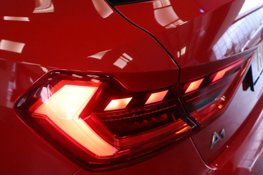 Audi A1 citycarver 30 TFSI epic ACC PDC 17''LM Navi