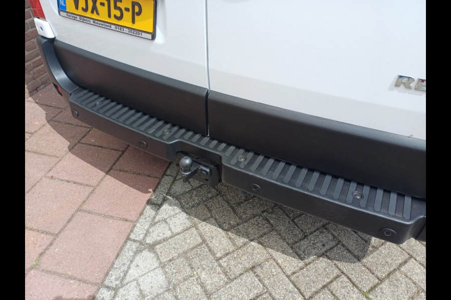 Renault Master L2H2 135.35 FG LUXE Clima, PDC, Camera, Navi, Blindspot, NETJES