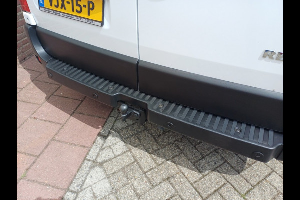 Renault Master L2H2 135.35 FG LUXE Clima, PDC, Camera, Navi, Blindspot, NETJES