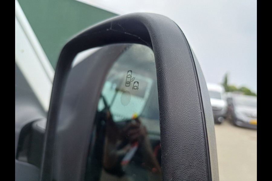 Renault Master L2H2 135.35 FG LUXE Clima, PDC, Camera, Navi, Blindspot, NETJES