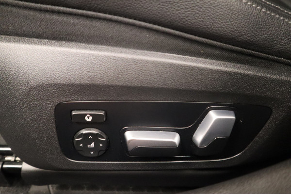 BMW 3-serie 330e High Executive Schuif/kanteldak ACC PDC Navi Co-Pilot HI-FI Laser Led Head-up Leder 20'LM M-Performance