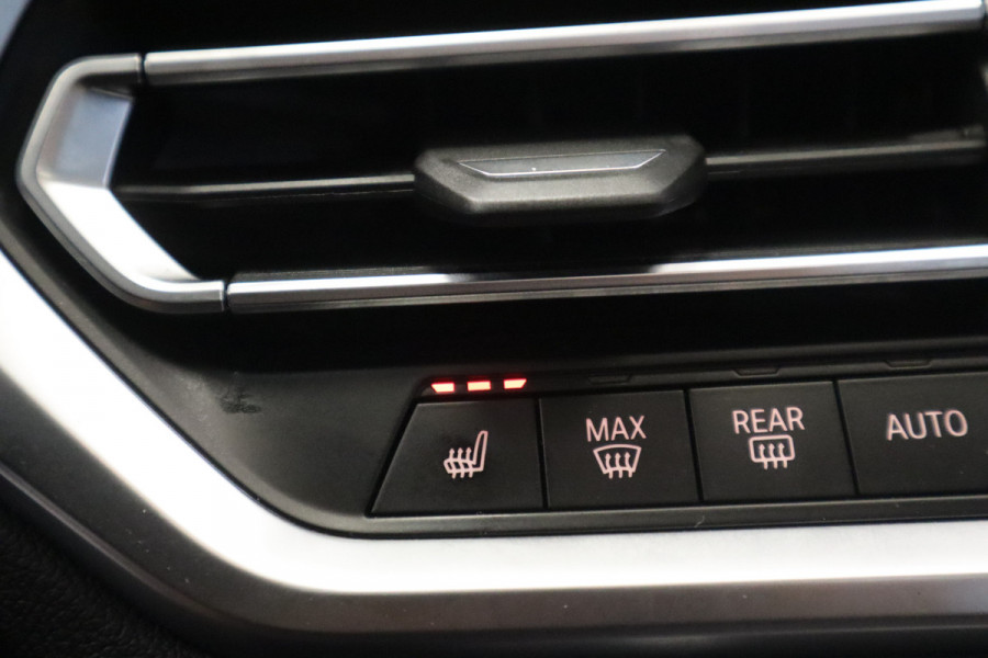 BMW 3-serie 330e High Executive Schuif/kanteldak ACC PDC Navi Co-Pilot HI-FI Laser Led Head-up Leder 20'LM M-Performance
