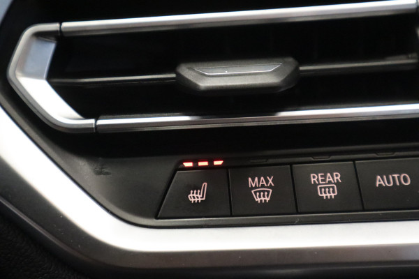 BMW 3-serie 330e High Executive Schuif/kanteldak ACC PDC Navi Co-Pilot HI-FI Laser Led Head-up Leder 20'LM M-Performance