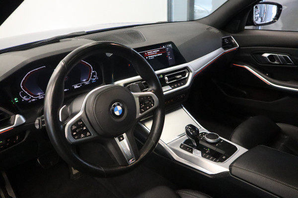 BMW 3-serie 330e High Executive Schuif/kanteldak ACC PDC Navi Co-Pilot HI-FI Laser Led Head-up Leder 20'LM M-Performance