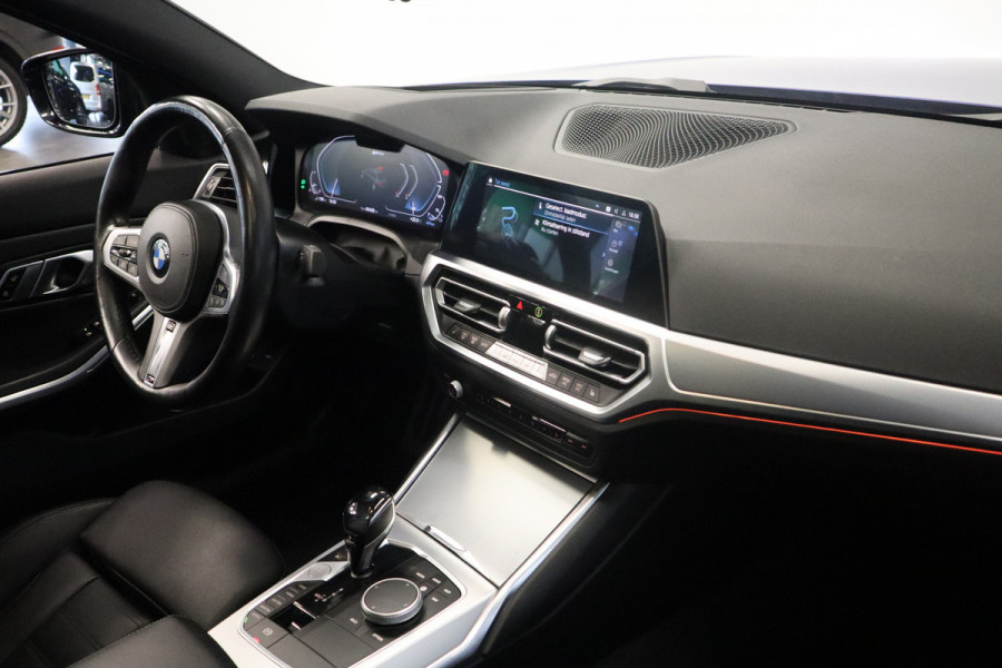 BMW 3-serie 330e High Executive Schuif/kanteldak ACC PDC Navi Co-Pilot HI-FI Laser Led Head-up Leder 20'LM M-Performance
