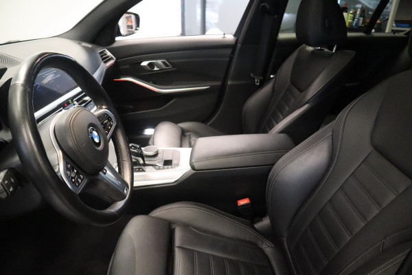 BMW 3-serie 330e High Executive Schuif/kanteldak ACC PDC Navi Co-Pilot HI-FI Laser Led Head-up Leder 20'LM M-Performance