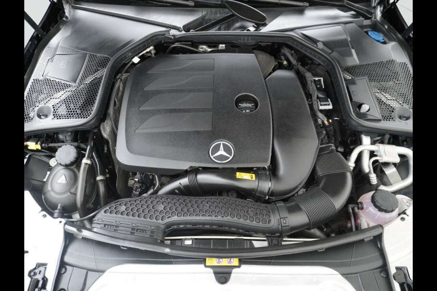 Mercedes-Benz C-Klasse C 300 AMG line | LED Exclusive interieur