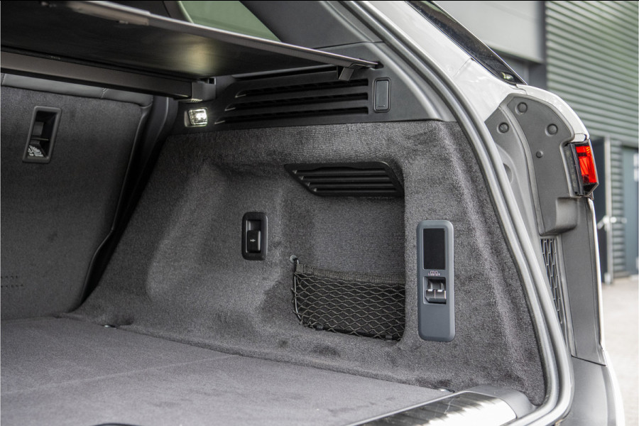 Land Rover Range Rover Sport P460e Dynamic SE PHEV -Black Pack - Meridian Surround- 22 inch