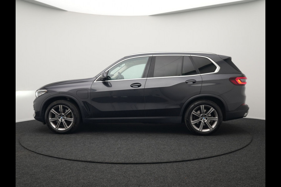 BMW X5 xDrive45e High Executive Plug In Hybrid 394pk PHEV | Trekhaak af Fabriek | Head Up | Lederen Sportstoelen Memory | 20"L.M | Apple Carplay | Sfeerverlichting | Camera | BLIS |