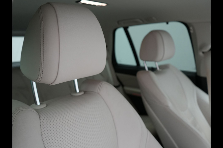 BMW X5 xDrive45e High Executive Plug In Hybrid 394pk PHEV | Trekhaak af Fabriek | Head Up | Lederen Sportstoelen Memory | 20"L.M | Apple Carplay | Sfeerverlichting | Camera | BLIS |
