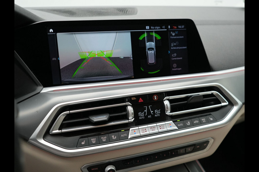 BMW X5 xDrive45e High Executive Plug In Hybrid 394pk PHEV | Trekhaak af Fabriek | Head Up | Lederen Sportstoelen Memory | 20"L.M | Apple Carplay | Sfeerverlichting | Camera | BLIS |