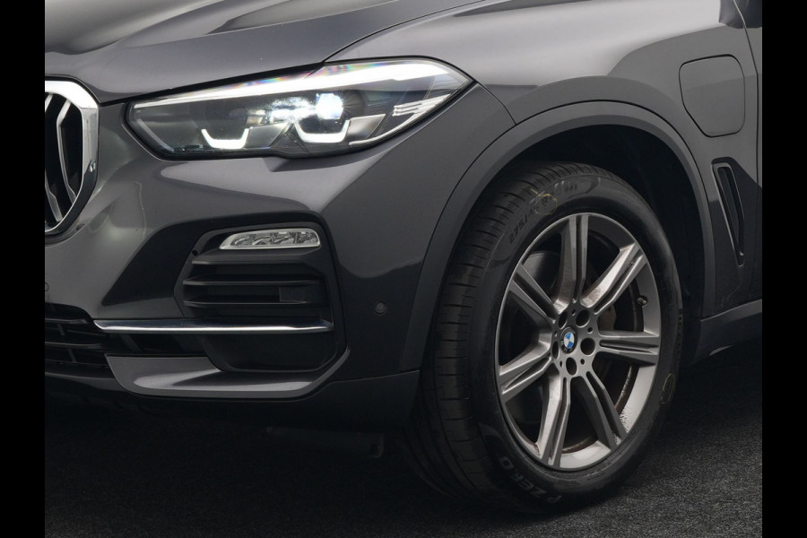 BMW X5 xDrive45e High Executive Plug In Hybrid 394pk PHEV | Trekhaak af Fabriek | Head Up | Lederen Sportstoelen Memory | 20"L.M | Apple Carplay | Sfeerverlichting | Camera | BLIS |