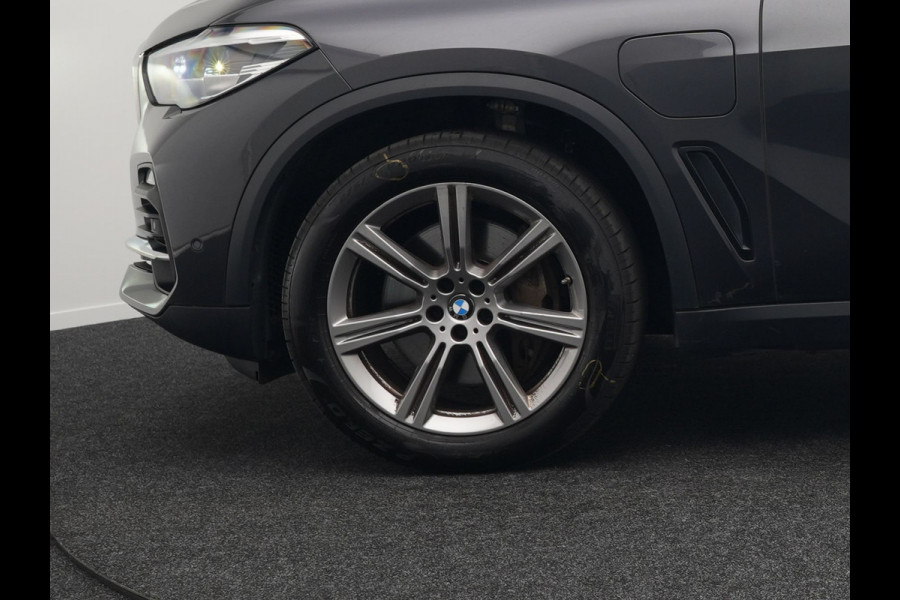 BMW X5 xDrive45e High Executive Plug In Hybrid 394pk PHEV | Trekhaak af Fabriek | Head Up | Lederen Sportstoelen Memory | 20"L.M | Apple Carplay | Sfeerverlichting | Camera | BLIS |