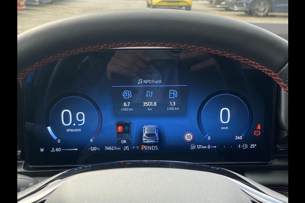 Ford Puma 1.0 EcoBoost Hybrid ST-Line X 155pk Automaat | Panoramadak | Afneembare trekhaak | Winter Pack | Adaptive cruise control | 360 graden camera | Bang&Olufsen | Elektrsiche achterklep | Matrix LED | TREKHAKEN
