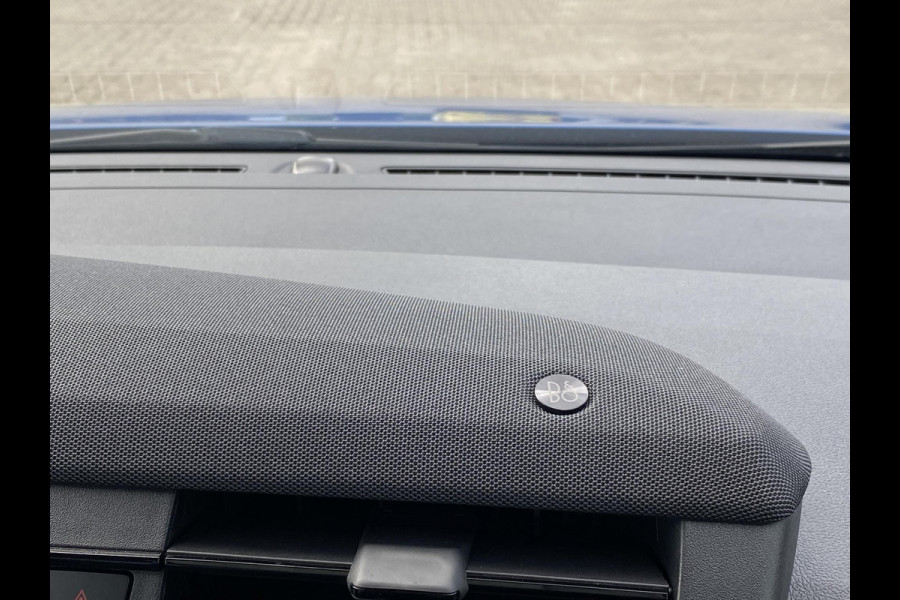 Ford Puma 1.0 EcoBoost Hybrid ST-Line X 155pk Automaat | Panoramadak | Afneembare trekhaak | Winter Pack | Adaptive cruise control | 360 graden camera | Bang&Olufsen | Elektrsiche achterklep | Matrix LED | TREKHAKEN