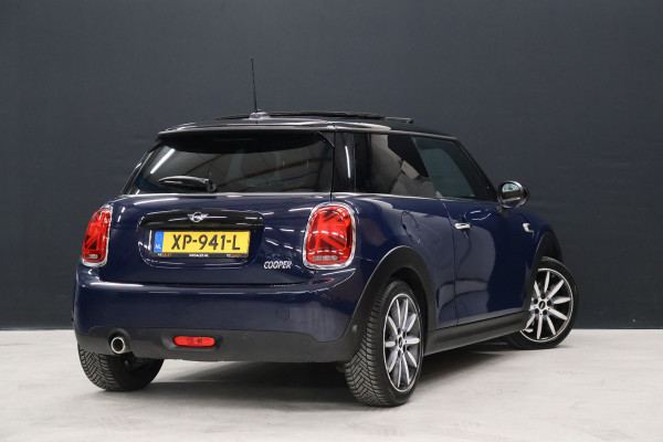 MINI Mini 1.5 Cooper Chili [SCHUIFDAK, APPLE CARPLAY, SFEERVERLICHTING, STOELVERWARMING, PARKEERSENSOR, LEER, CRUISE CONTROL, NIEUWSTAAT]