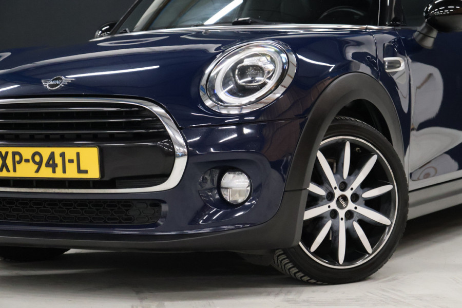 MINI Mini 1.5 Cooper Chili [SCHUIFDAK, APPLE CARPLAY, SFEERVERLICHTING, STOELVERWARMING, PARKEERSENSOR, LEER, CRUISE CONTROL, NIEUWSTAAT]