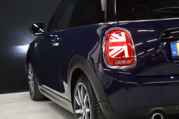 MINI Mini 1.5 Cooper Chili [SCHUIFDAK, APPLE CARPLAY, SFEERVERLICHTING, STOELVERWARMING, PARKEERSENSOR, LEER, CRUISE CONTROL, NIEUWSTAAT]
