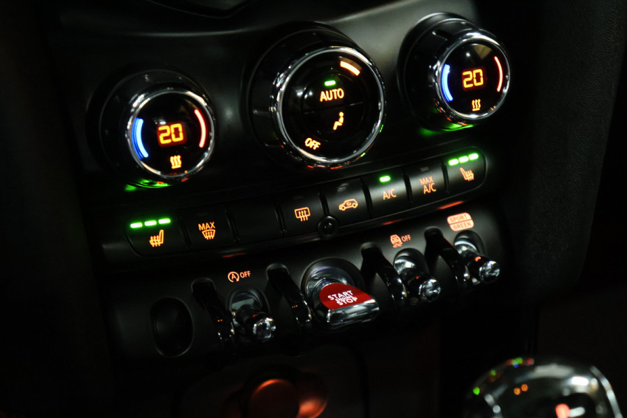MINI Mini 1.5 Cooper Chili [SCHUIFDAK, APPLE CARPLAY, SFEERVERLICHTING, STOELVERWARMING, PARKEERSENSOR, LEER, CRUISE CONTROL, NIEUWSTAAT]