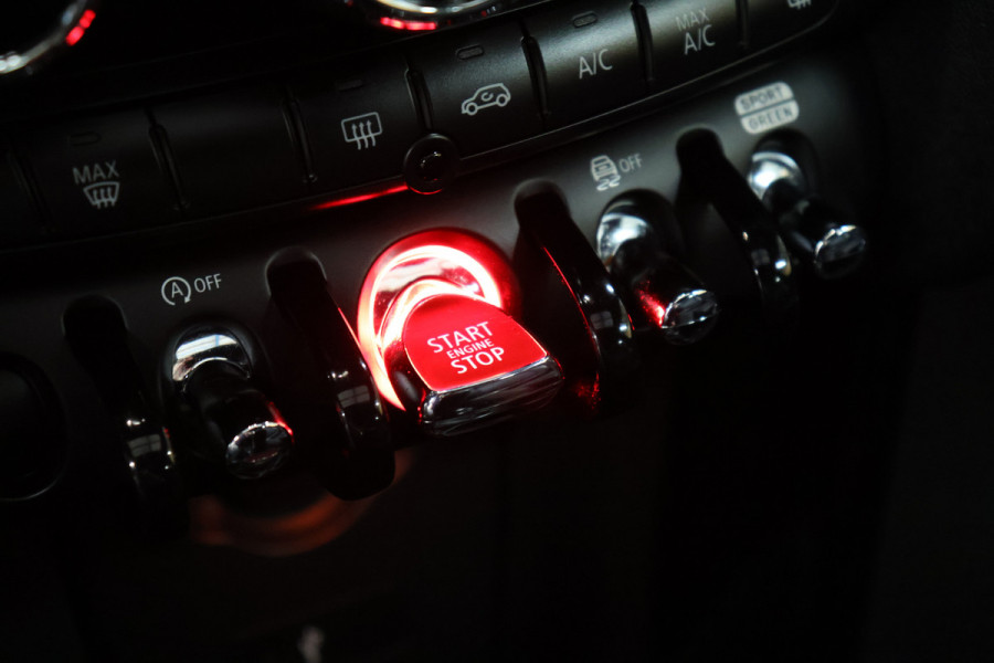MINI Mini 1.5 Cooper Chili [SCHUIFDAK, APPLE CARPLAY, SFEERVERLICHTING, STOELVERWARMING, PARKEERSENSOR, LEER, CRUISE CONTROL, NIEUWSTAAT]