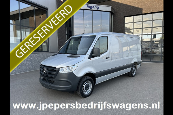 Mercedes-Benz Sprinter 315 CDI L2 H1 RWD / Trekhaak / MBUX / Camera / Carplay navigatie / Airco / 270 Graden achterdeuren