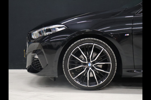 BMW 2 Serie Gran Coupé 218i M Sport [SCHUIFKANTELDAK, M PAKKET, SFEERVERLICHTING, CAMERA, PDC V+A, APPLE CARPLAY, ANDROID, STUURVERWARMING, CRUISE CONTROL, NIEUWSTAAT]