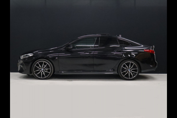 BMW 2 Serie Gran Coupé 218i M Sport [SCHUIFKANTELDAK, M PAKKET, SFEERVERLICHTING, CAMERA, PDC V+A, APPLE CARPLAY, ANDROID, STUURVERWARMING, CRUISE CONTROL, NIEUWSTAAT]