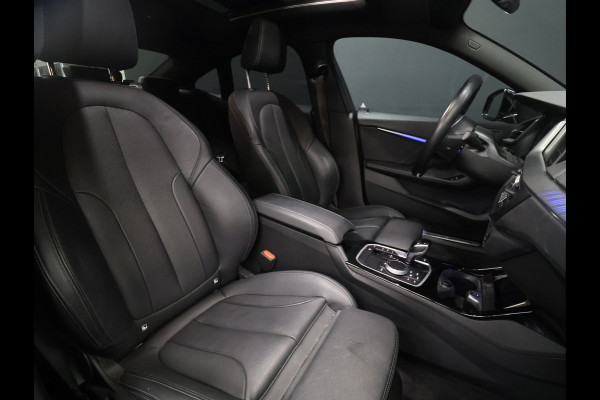 BMW 2 Serie Gran Coupé 218i M Sport [SCHUIFKANTELDAK, M PAKKET, SFEERVERLICHTING, CAMERA, PDC V+A, APPLE CARPLAY, ANDROID, STUURVERWARMING, CRUISE CONTROL, NIEUWSTAAT]