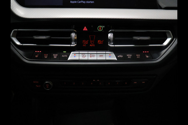 BMW 2 Serie Gran Coupé 218i M Sport [SCHUIFKANTELDAK, M PAKKET, SFEERVERLICHTING, CAMERA, PDC V+A, APPLE CARPLAY, ANDROID, STUURVERWARMING, CRUISE CONTROL, NIEUWSTAAT]
