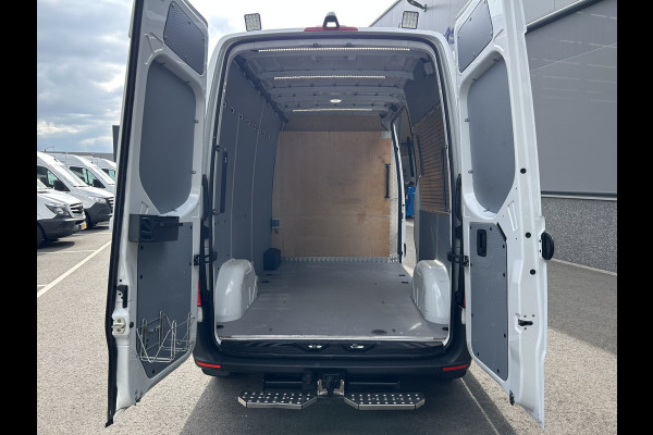 Mercedes-Benz Sprinter 314 CDI L2 H2 MBUX / Trekhaak / Stand kachel / Camera / Navigatie / Cruise control / Airco / 270 Graden achterdeuren
