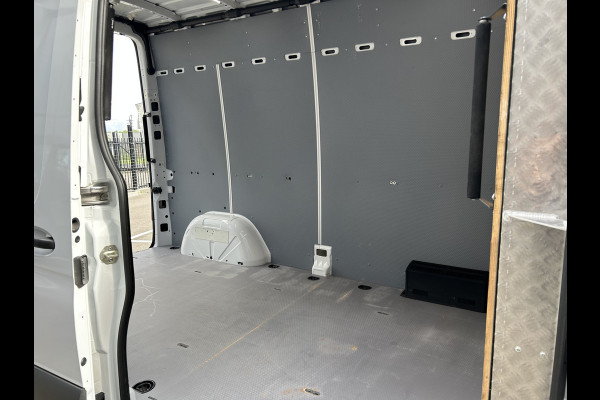 Mercedes-Benz Sprinter 314 CDI L2 H2 MBUX / Trekhaak / Stand kachel / Camera / Navigatie / Cruise control / Airco / 270 Graden achterdeuren