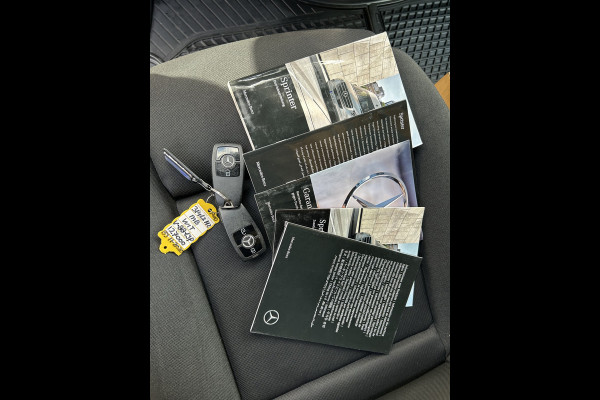 Mercedes-Benz Sprinter 314 CDI L2 H2 MBUX / Trekhaak / Stand kachel / Camera / Navigatie / Cruise control / Airco / 270 Graden achterdeuren