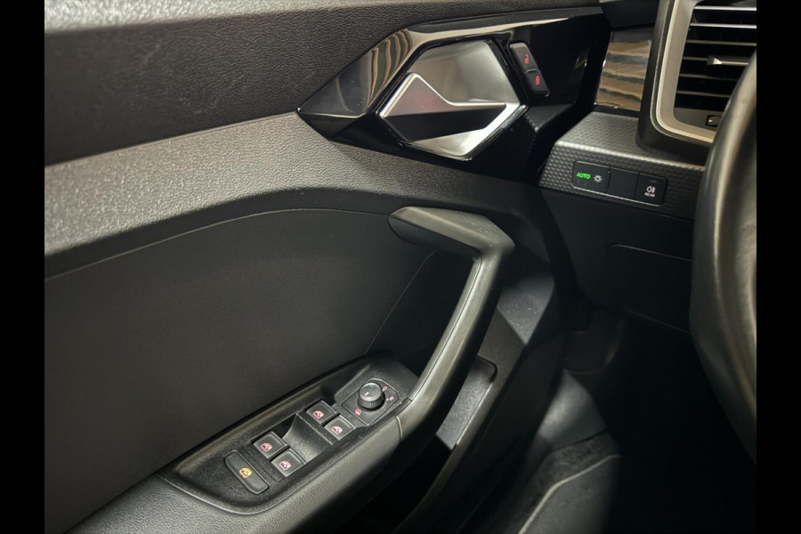 Audi A1 Sportback 30 TFSI Black Edition Virtual Carplay Cruise NAP