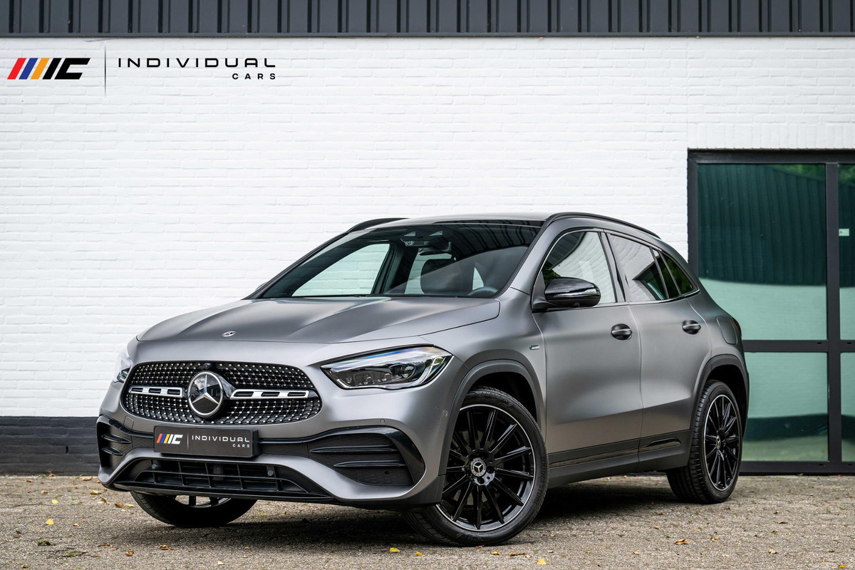 Mercedes-Benz GLA 250 e AMG Panorama Carbon Distronic Memory Magno