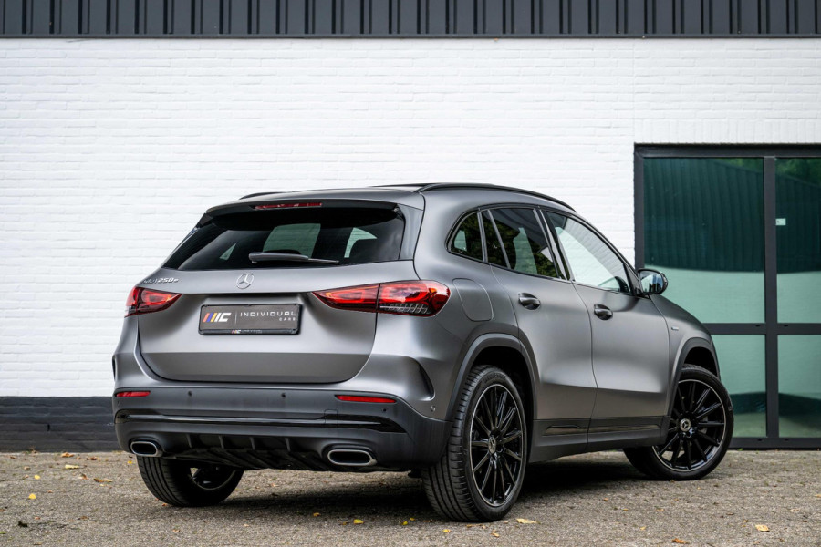 Mercedes-Benz GLA 250 e AMG Panorama Carbon Distronic Memory Magno