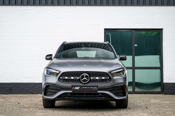 Mercedes-Benz GLA 250 e AMG Panorama Carbon Distronic Memory Magno