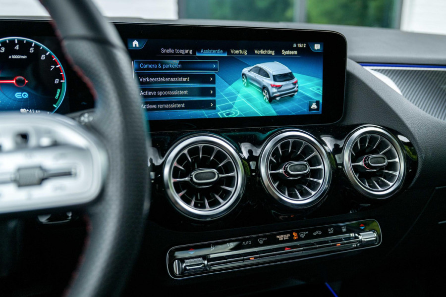 Mercedes-Benz GLA 250 e AMG Panorama Carbon Distronic Memory Magno