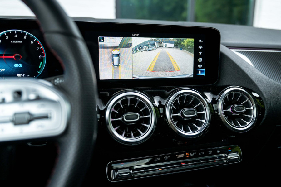 Mercedes-Benz GLA 250 e AMG Panorama Carbon Distronic Memory Magno