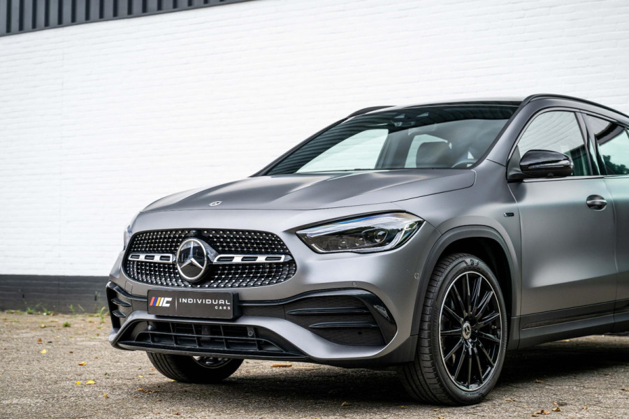 Mercedes-Benz GLA 250 e AMG Panorama Carbon Distronic Memory Magno