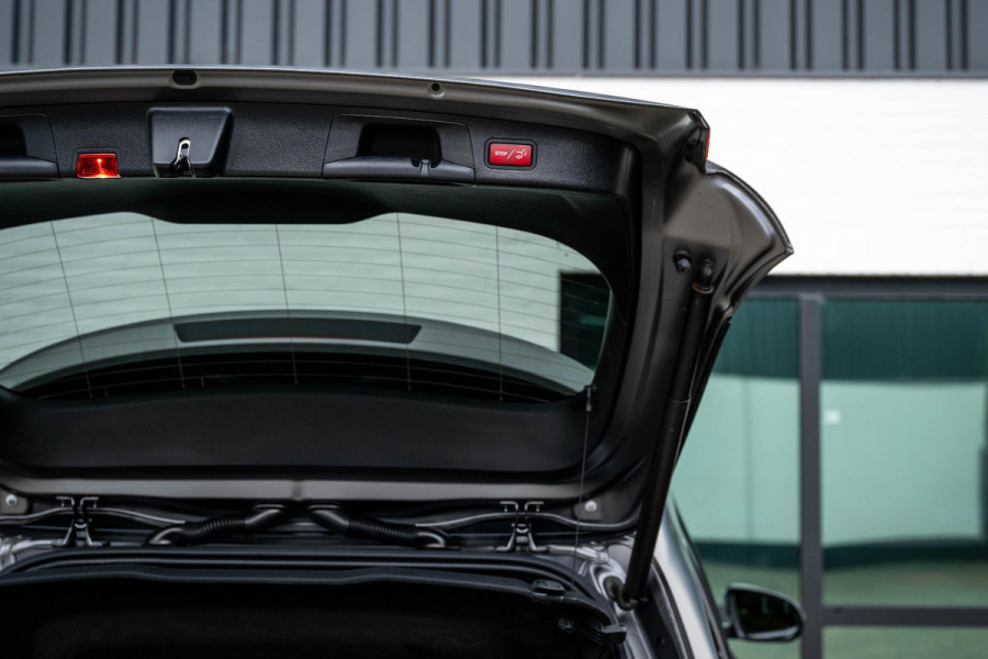 Mercedes-Benz GLA 250 e AMG Panorama Carbon Distronic Memory Magno